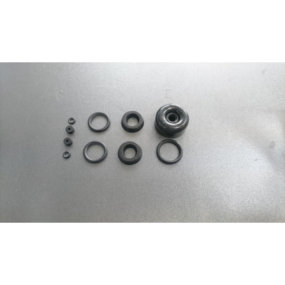 KIT GOMMINI POMPA FRENO APPIA 3 SERIE